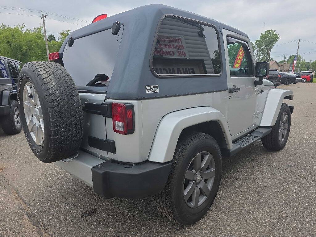 Used 2012 Jeep Wrangler Sahara AWD/4WD image 5