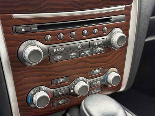Used 2017 Nissan Pathfinder Platinum w/ Cargo Package image 31