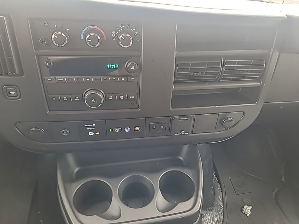 Used 2025 Chevrolet Express 3500 LT w/ LT Preferred Equipment Group RWD image 15