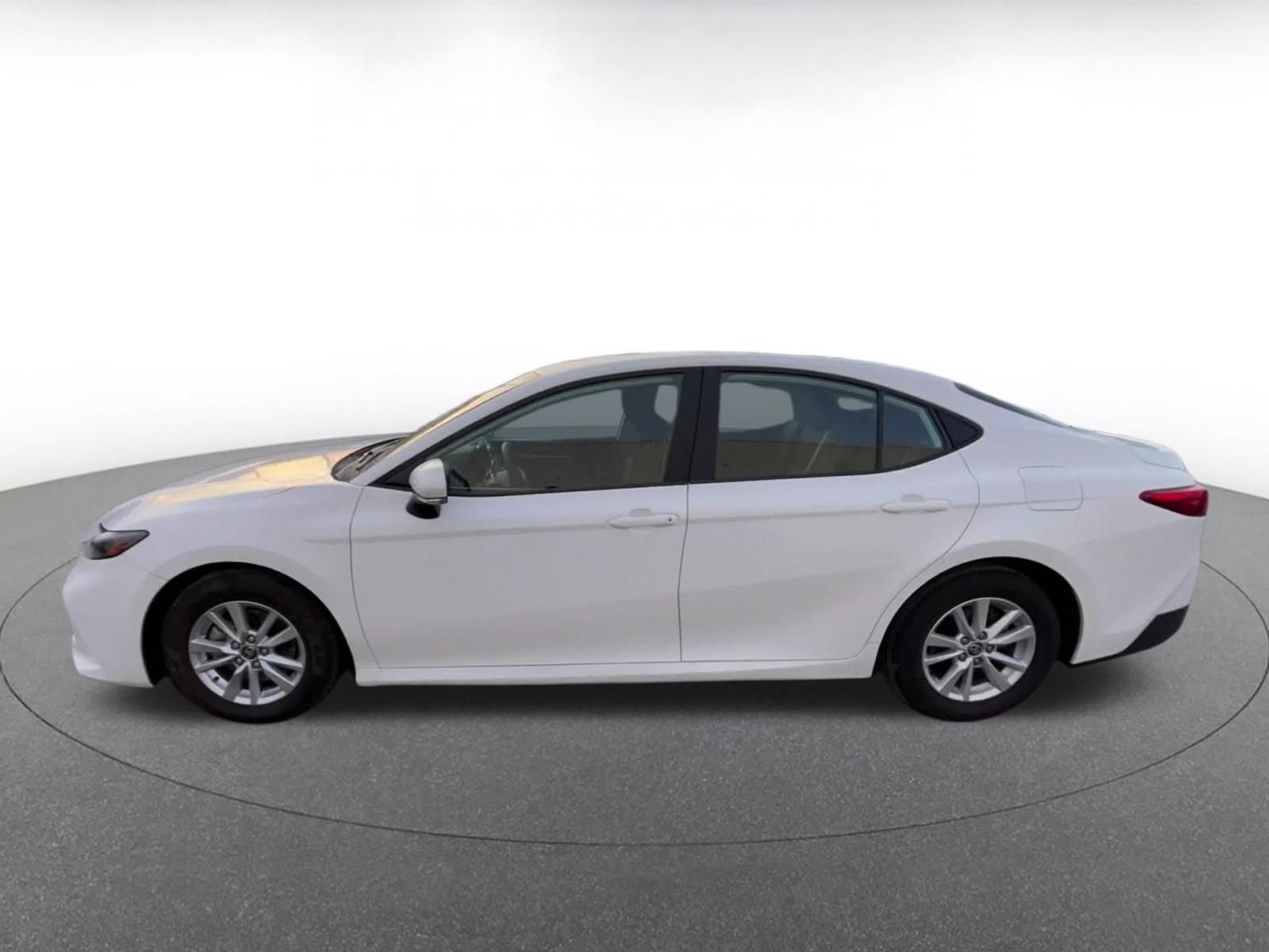 Used 2025 Toyota Camry LE FWD image 8