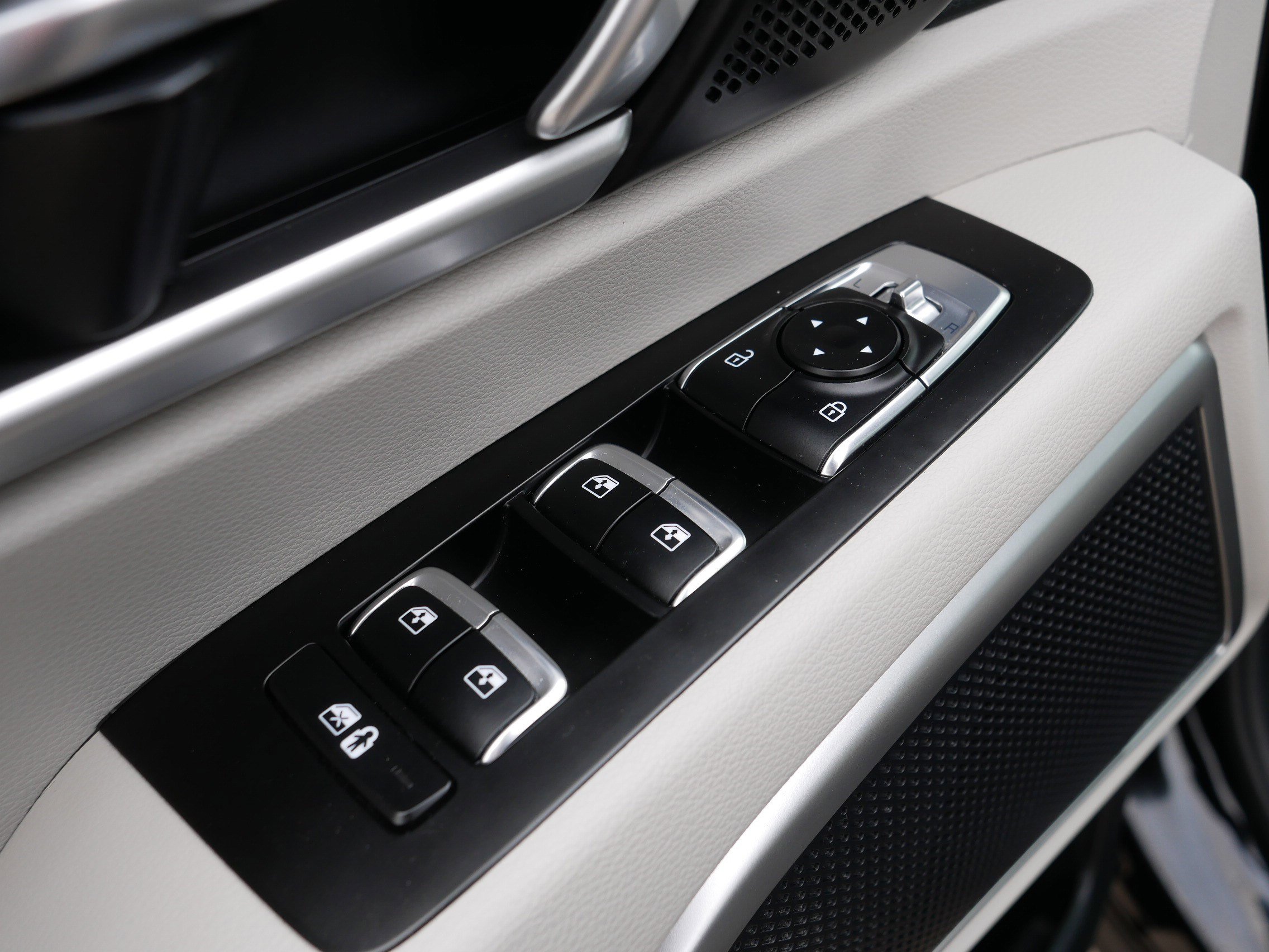 Certified 2022 Kia Telluride S image 19