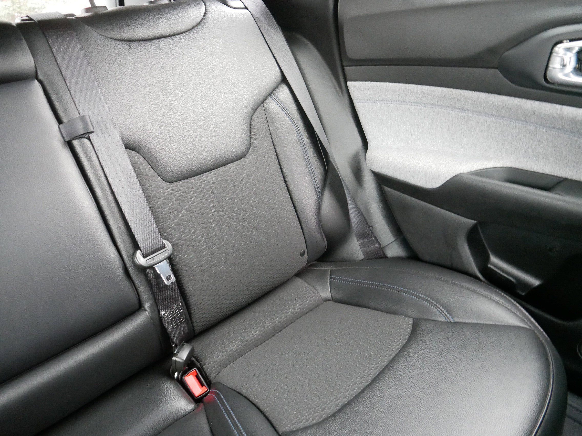 Certified 2024 Jeep Compass Latitude image 14