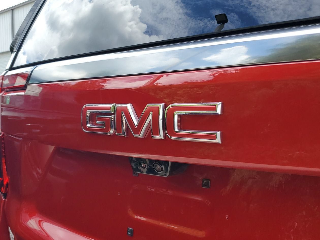 New 2026 GMC Yukon XL AT4 w/ AT4 Premium Package AWD/4WD image 7