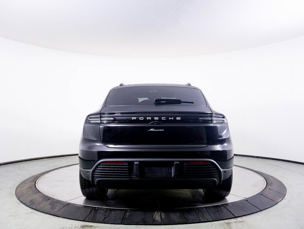 New 2025 Porsche Macan Electric image 31