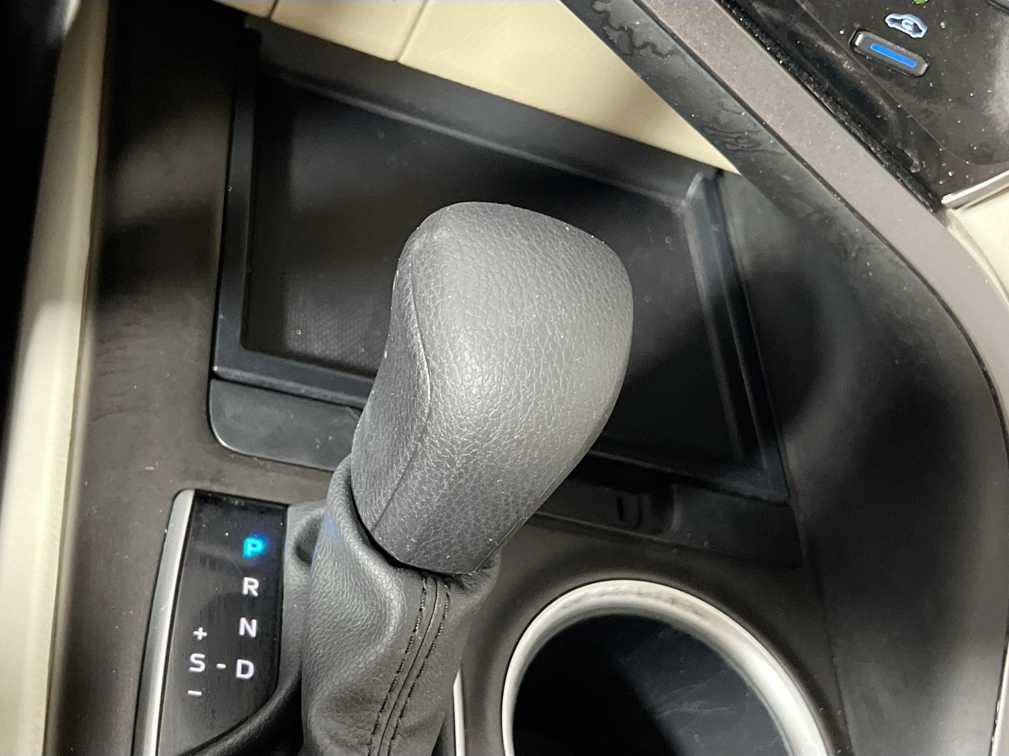 Used 2024 Toyota Camry LE FWD image 23