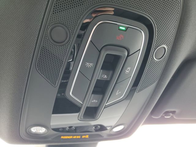 Used 2025 Audi Q5 e Premium Plus w/ Premium Plus Package image 34