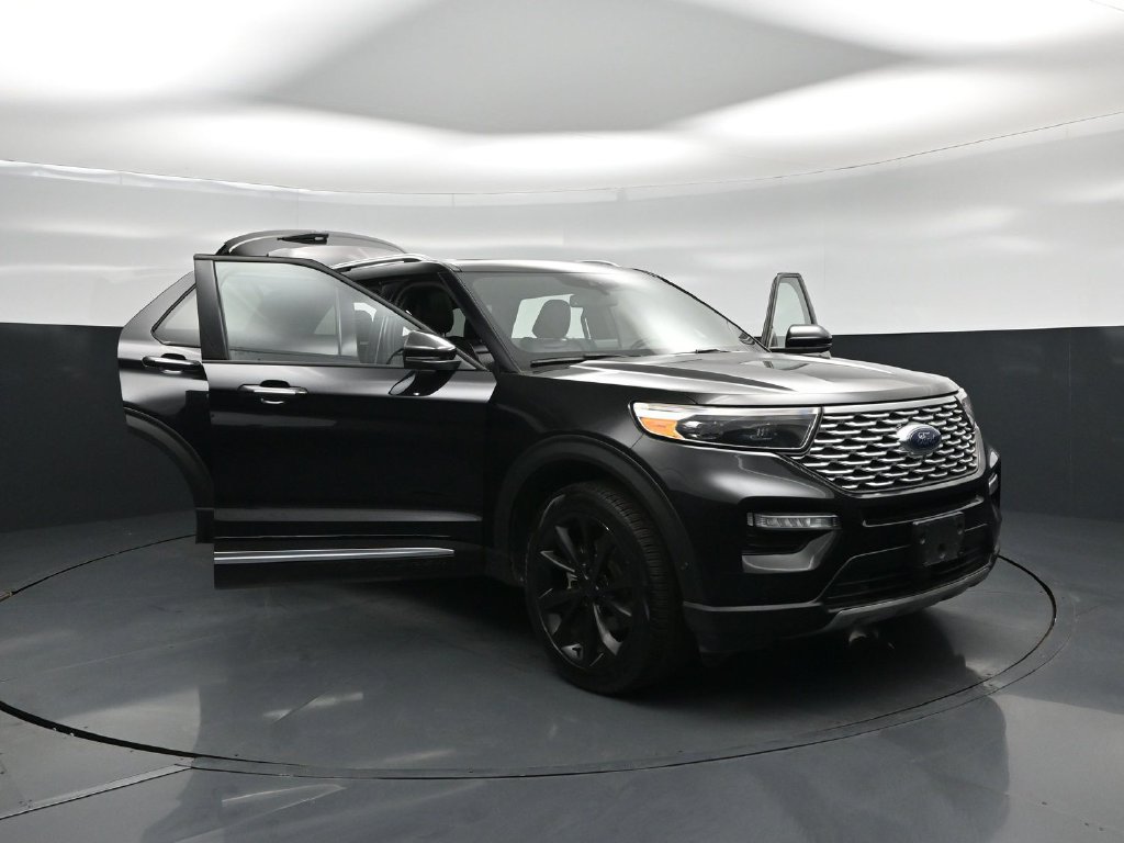 Certified 2022 Ford Explorer Platinum w/ Equipment Group 601A AWD/4WD image 33