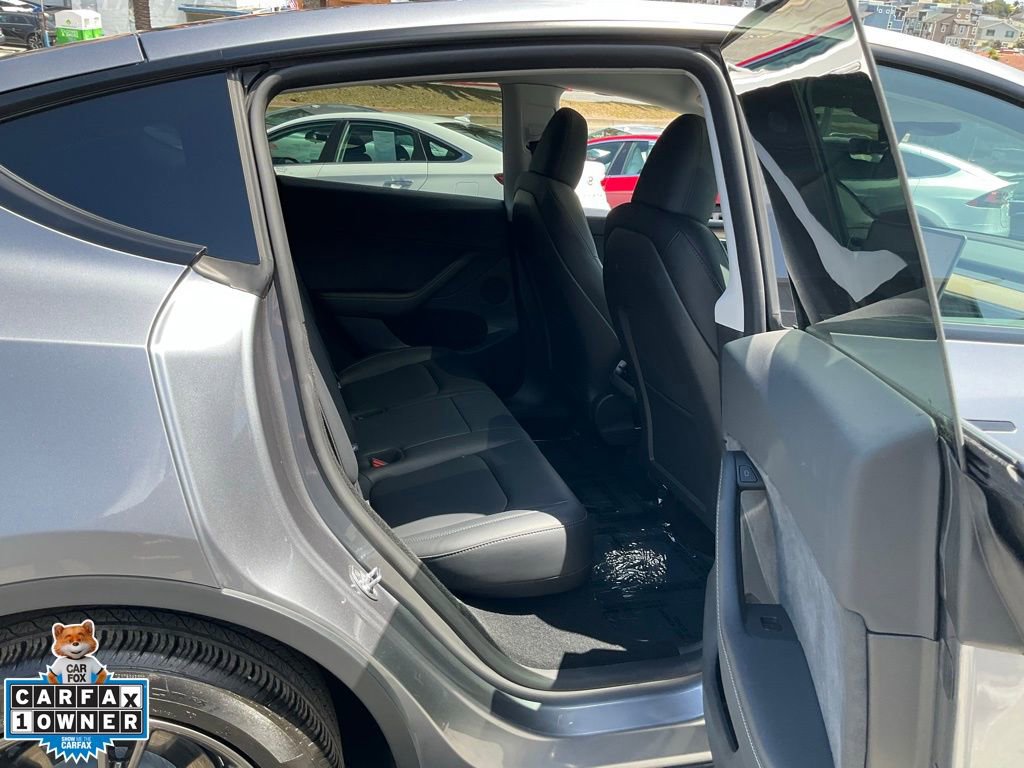 Used 2025 Tesla Model Y Long Range AWD/4WD image 50