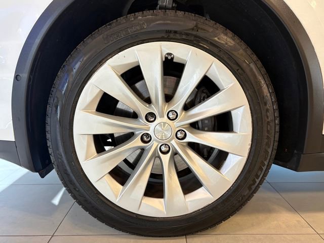 Used 2021 Tesla Model X Long Range image 39