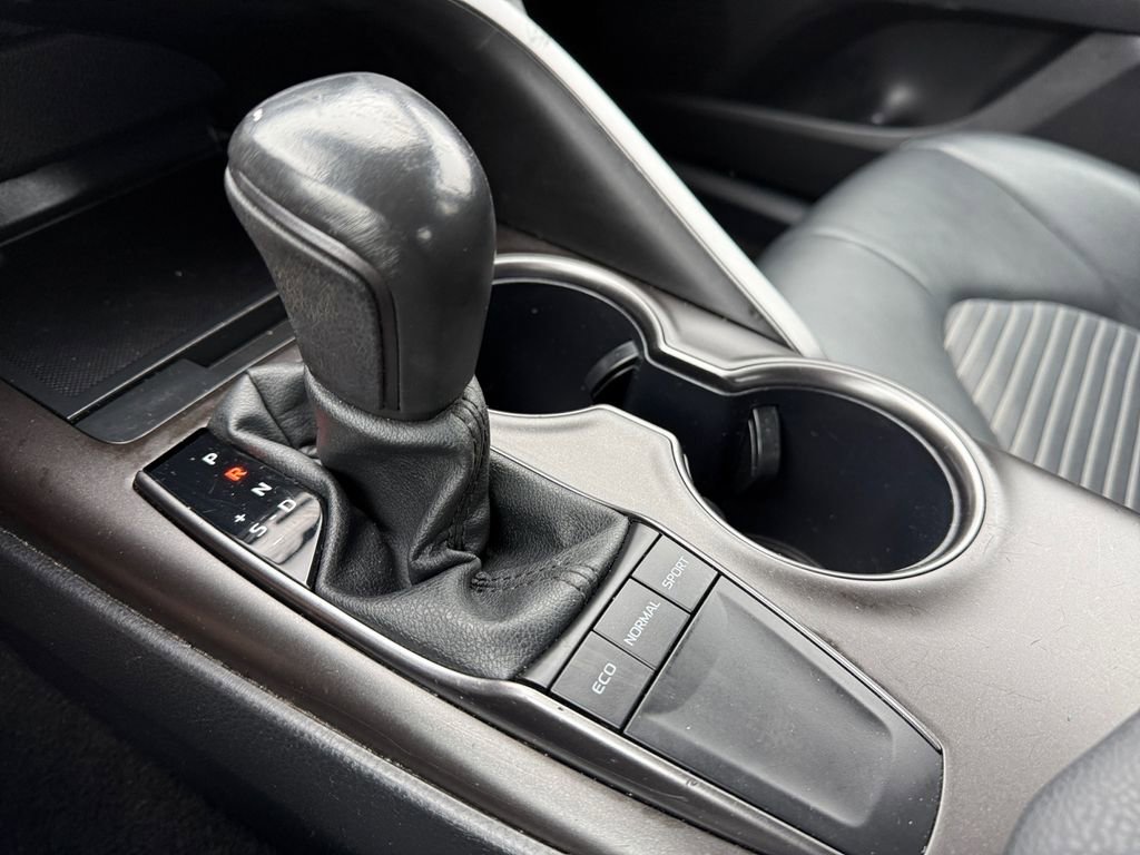 Used 2024 Toyota Camry SE image 34
