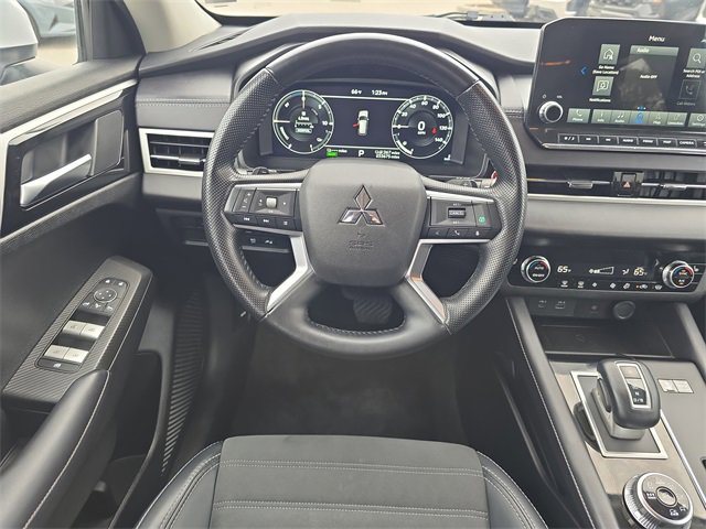 Used 2024 Mitsubishi Outlander Ralliart image 16