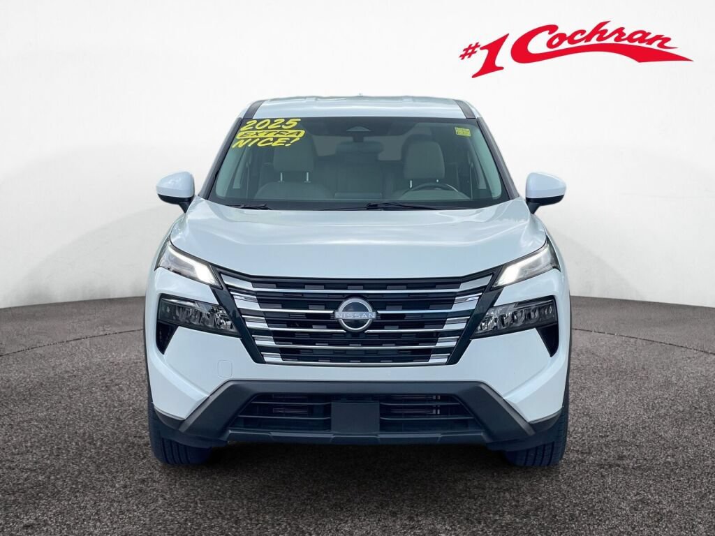 Used 2025 Nissan Rogue SV AWD/4WD image 33