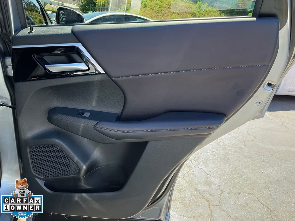 Used 2024 Mitsubishi Outlander SE image 48
