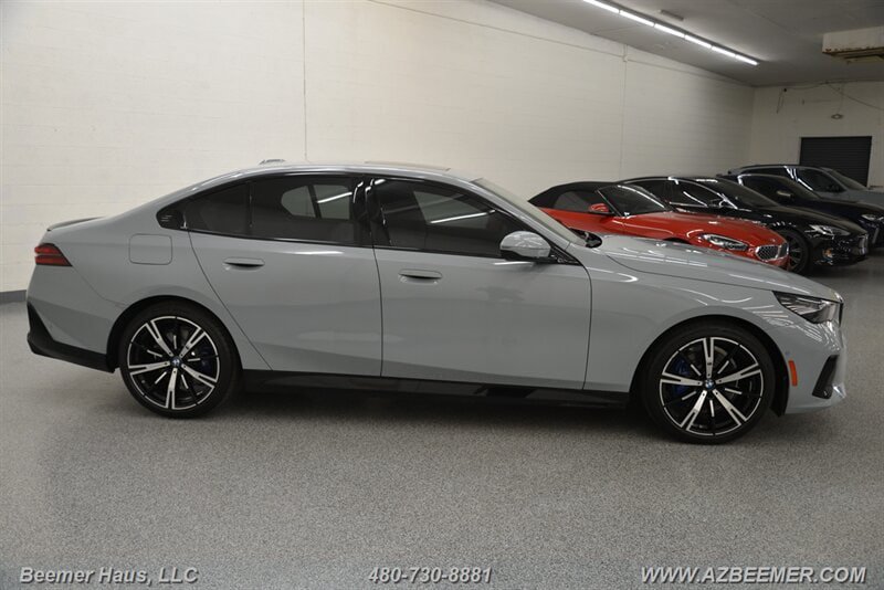 Used 2026 BMW 530i w/ M Sport Package RWD image 10