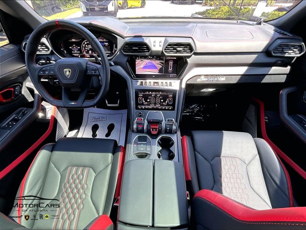 Used 2024 Lamborghini Urus Performante AWD/4WD image 14