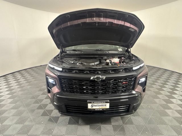 Used 2024 Chevrolet Traverse RS AWD/4WD image 39