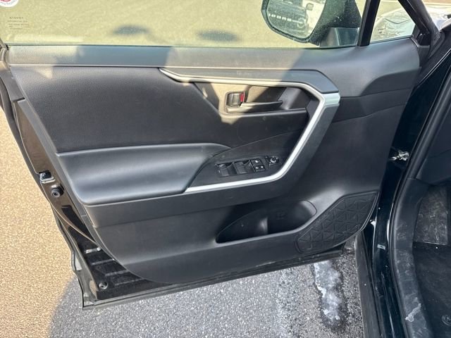 Used 2024 Toyota RAV4 LE image 15