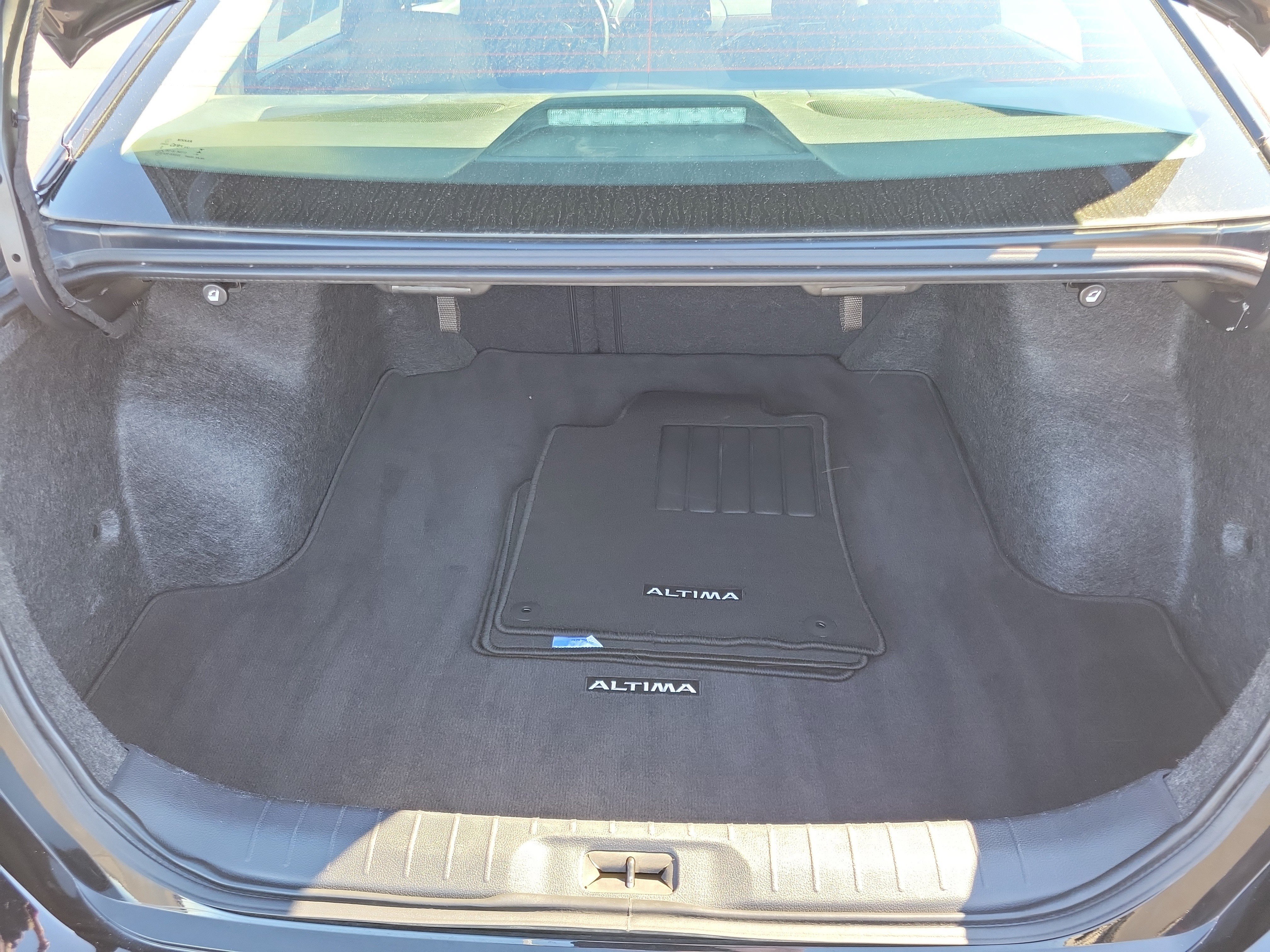Certified 2025 Nissan Altima 2.5 SV FWD image 8