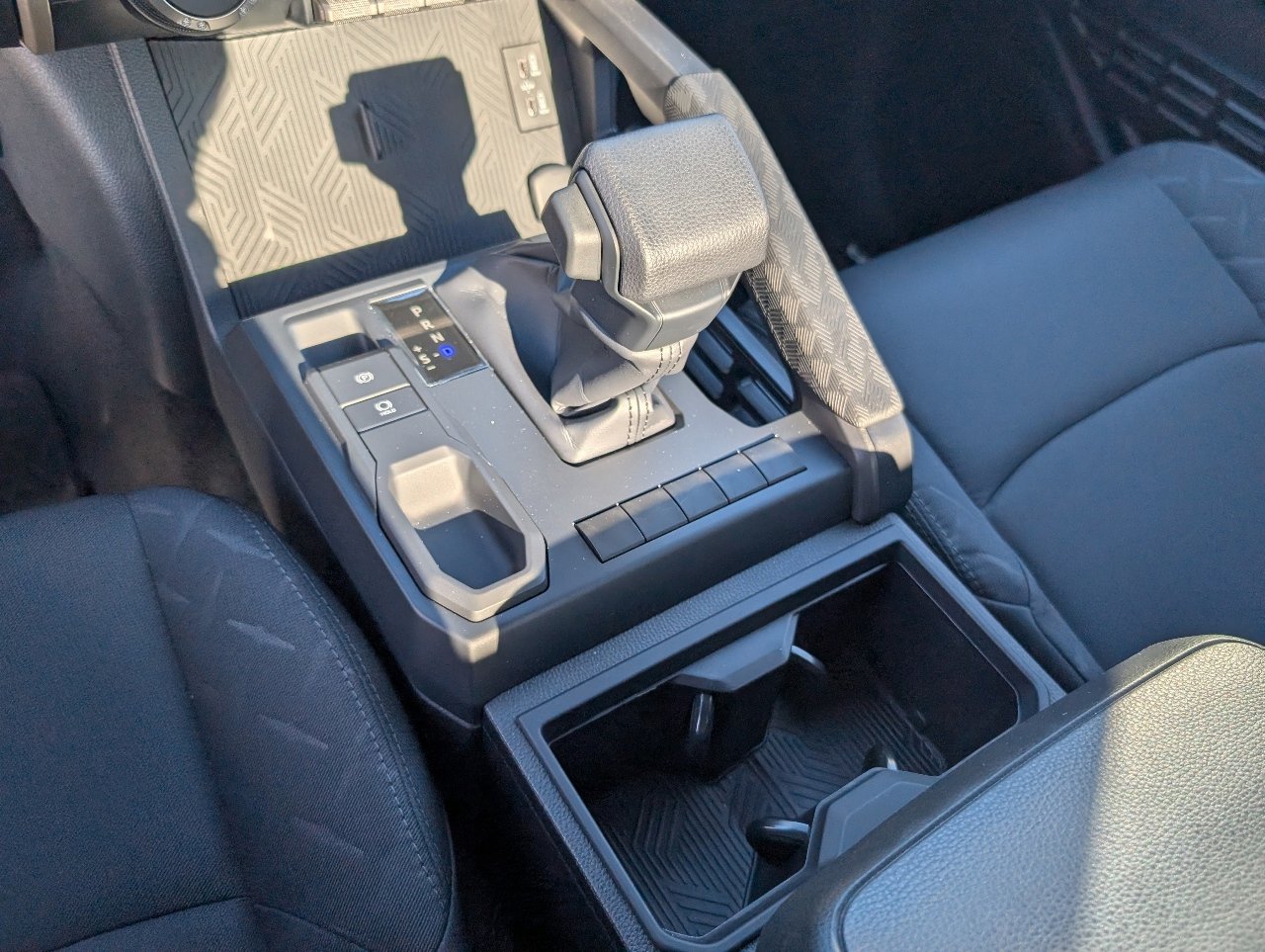 Used 2025 Toyota Tacoma SR image 15