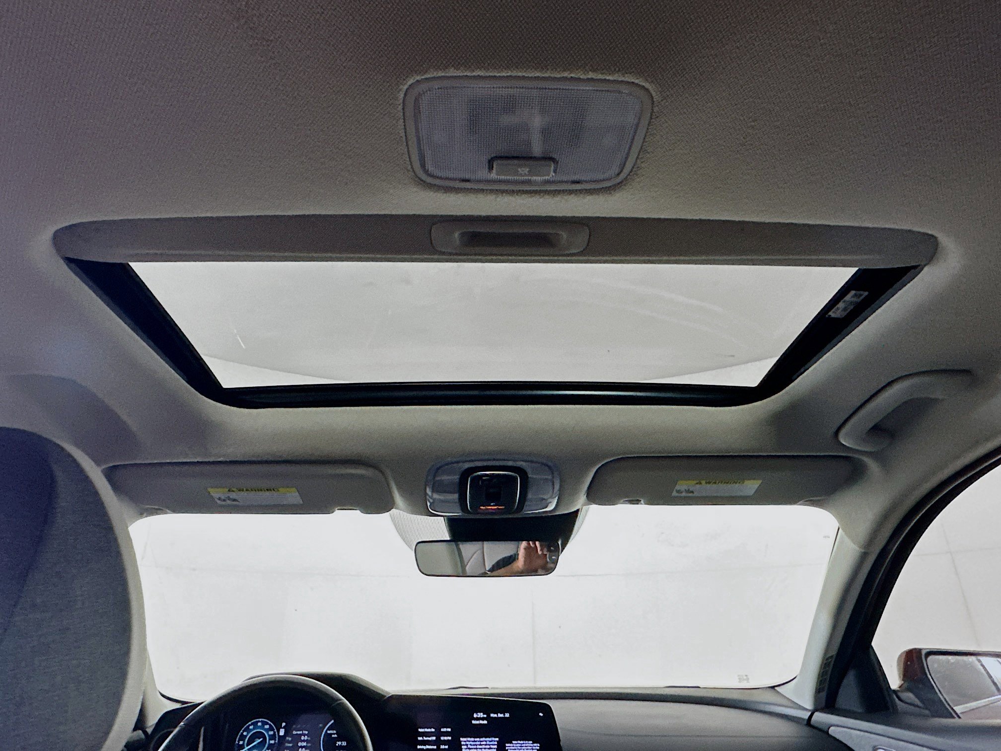 Used 2024 Hyundai Elantra Limited image 26