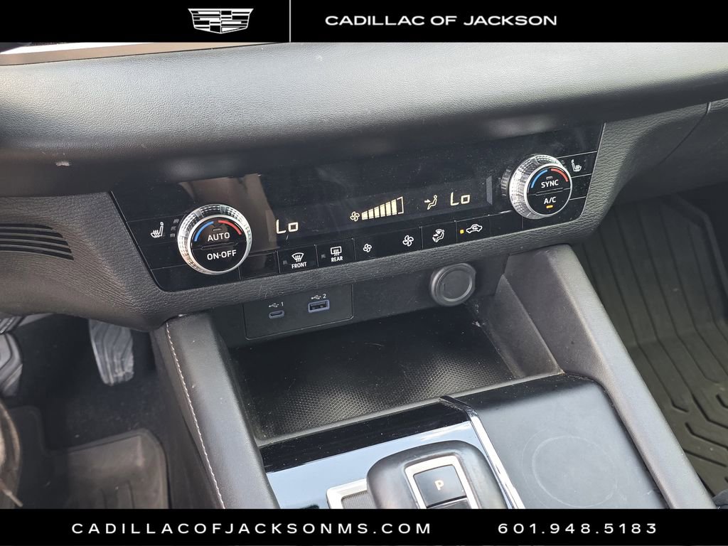 Used 2023 Mitsubishi Outlander SE image 15