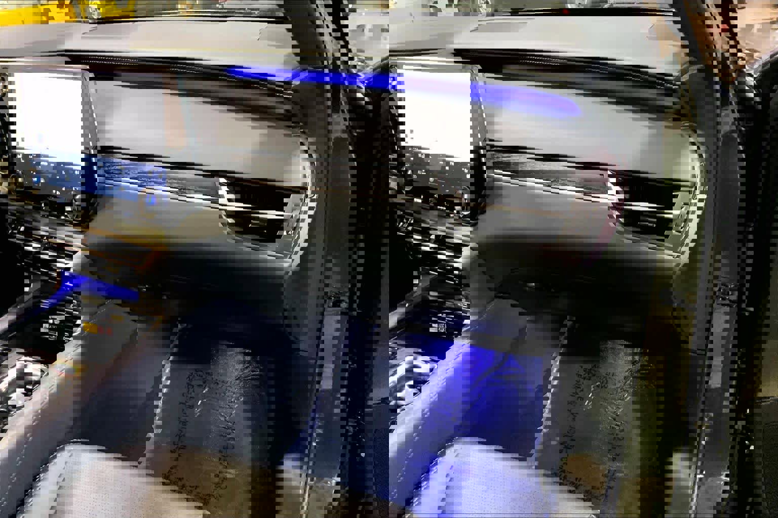 Used 2025 Lexus RX 350 Premium Plus w/ Convenience Package image 18