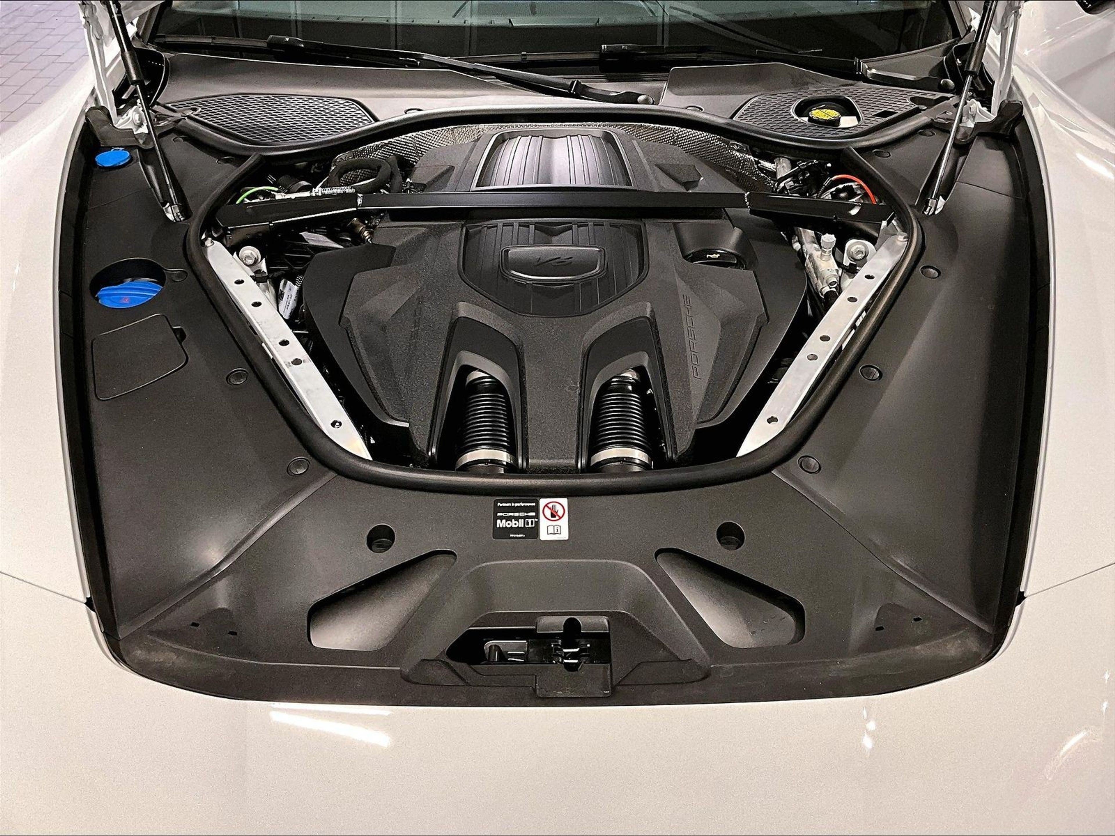 New 2026 Porsche Panamera 4 AWD/4WD image 12