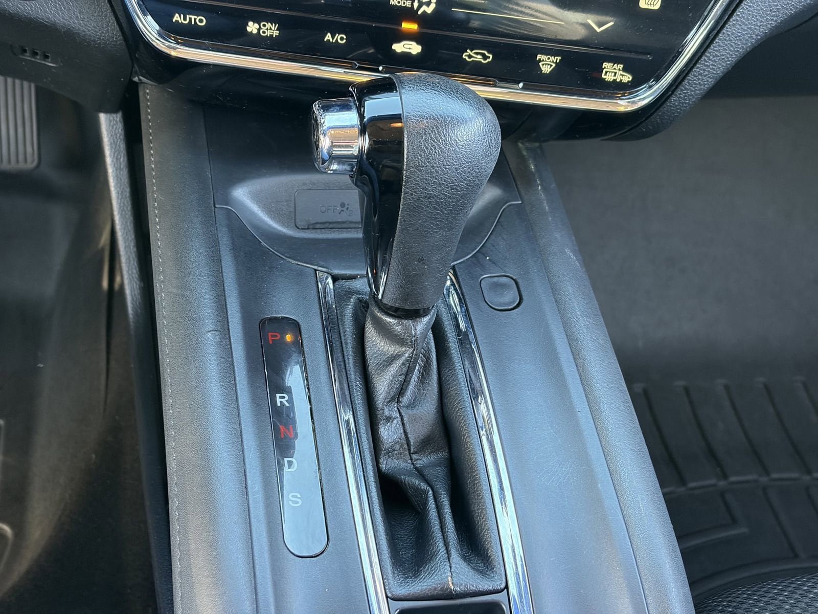 Used 2018 Honda HR-V EX image 31