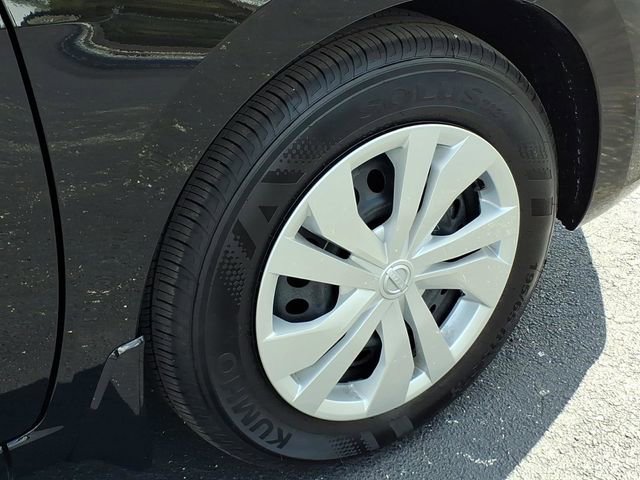 Used 2025 Nissan Versa S w/ Trunk Package FWD image 18