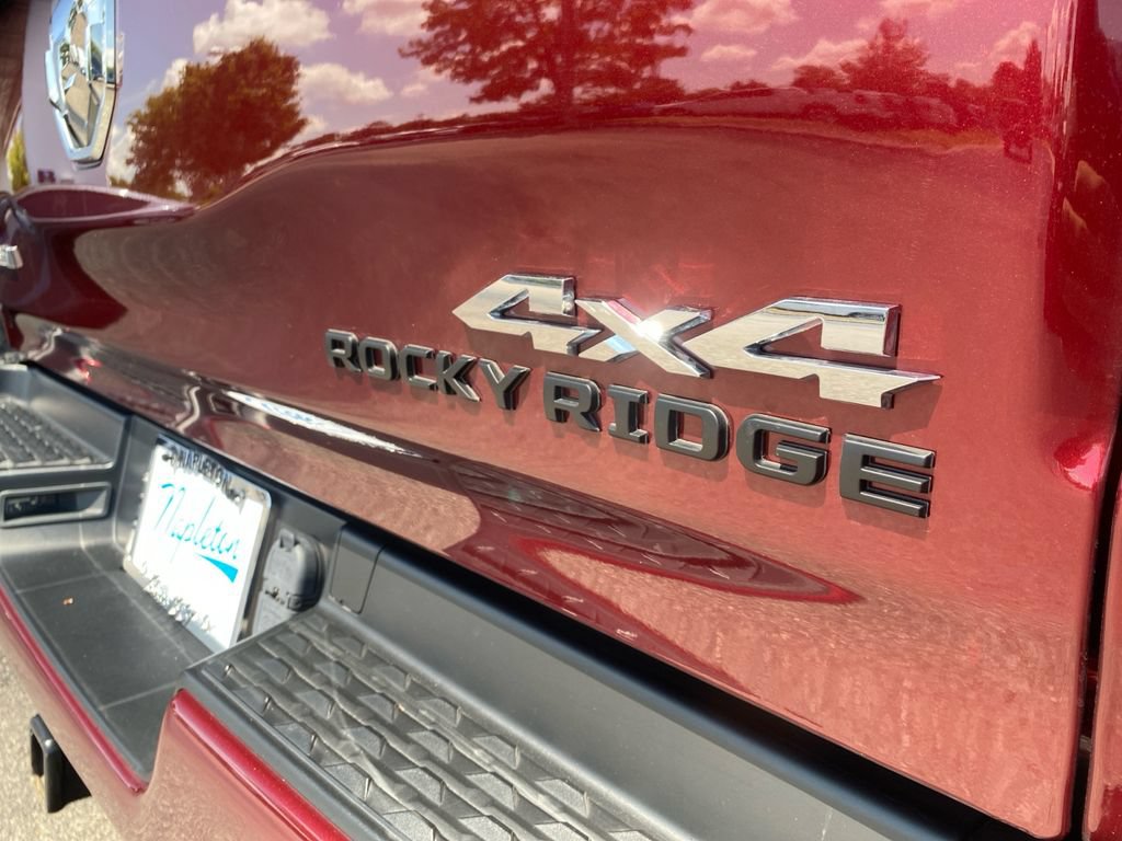 Used 2022 RAM 1500 Laramie AWD/4WD image 11