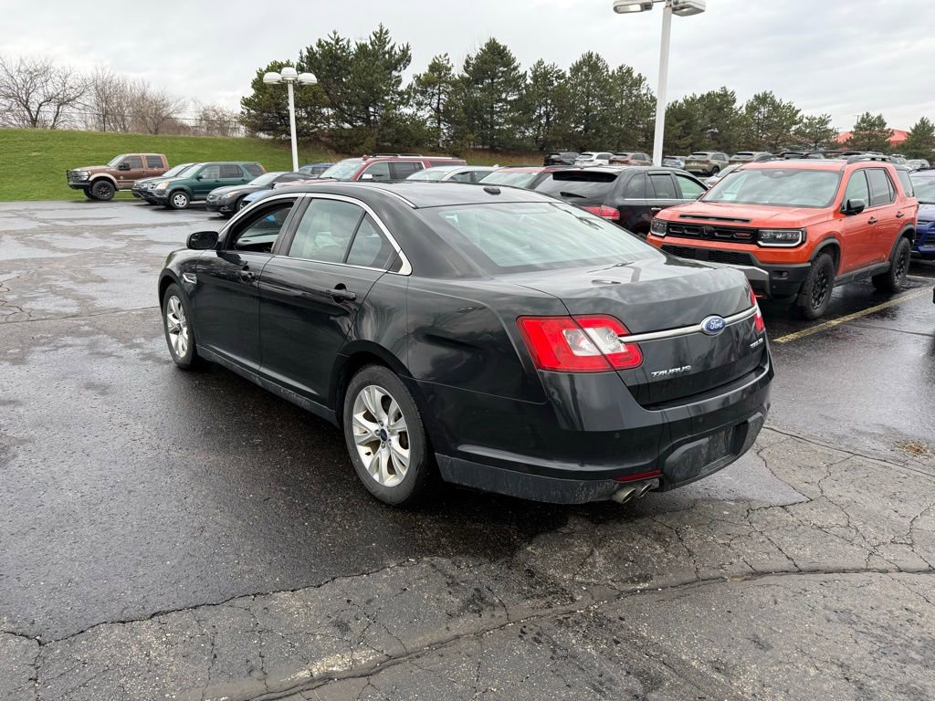 Used 2012 Ford Taurus SEL image 2