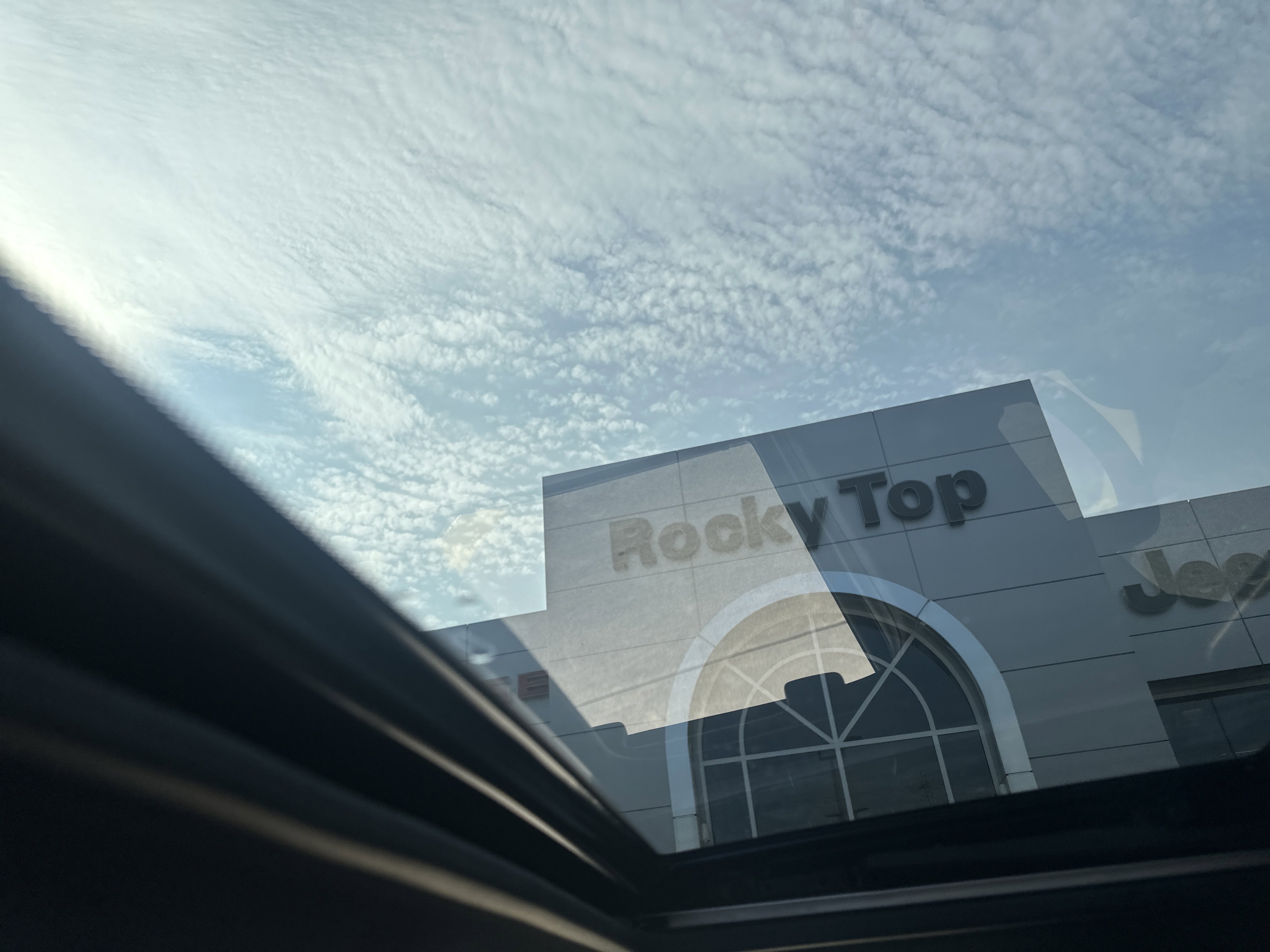 Used 2024 Nissan Frontier PRO-4X w/ Pro Premium Package image 40