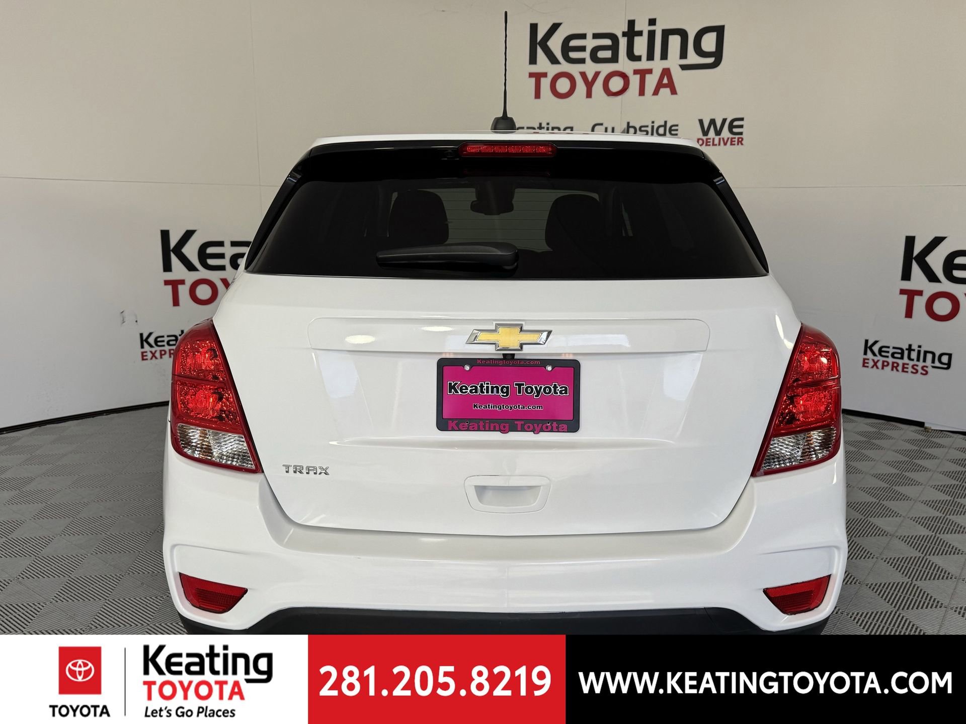 Used 2022 Chevrolet Trax LS w/ Tint and Cruise Package image 6
