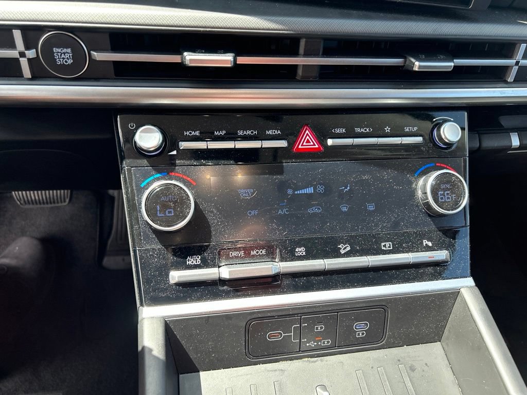 Used 2026 Hyundai Santa Fe SE AWD/4WD image 16