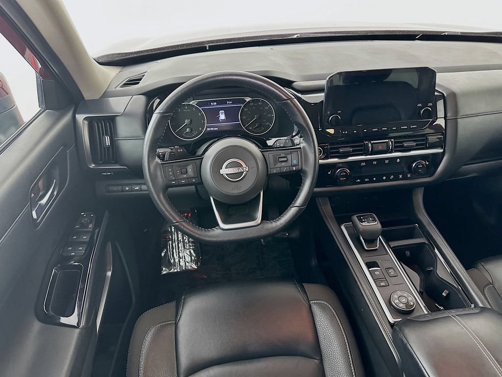 Certified 2023 Nissan Pathfinder SL w/ Black Appearance Package AWD/4WD image 32