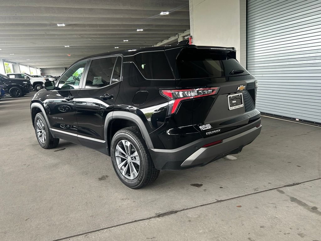 Used 2025 Chevrolet Equinox LT FWD image 3