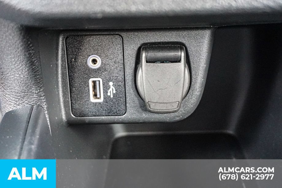 Used 2022 Nissan Versa SV FWD image 40
