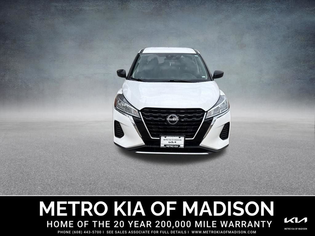 Used 2023 Nissan Kicks S image 9