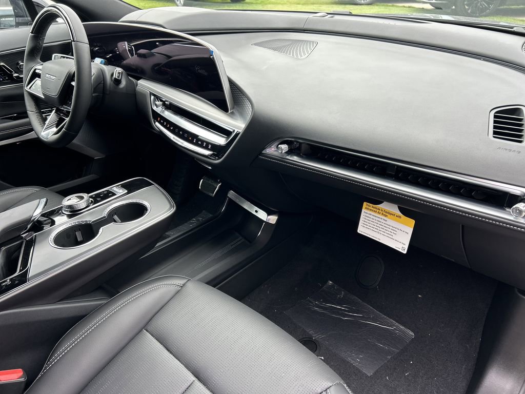 New 2026 Cadillac Lyriq V image 12