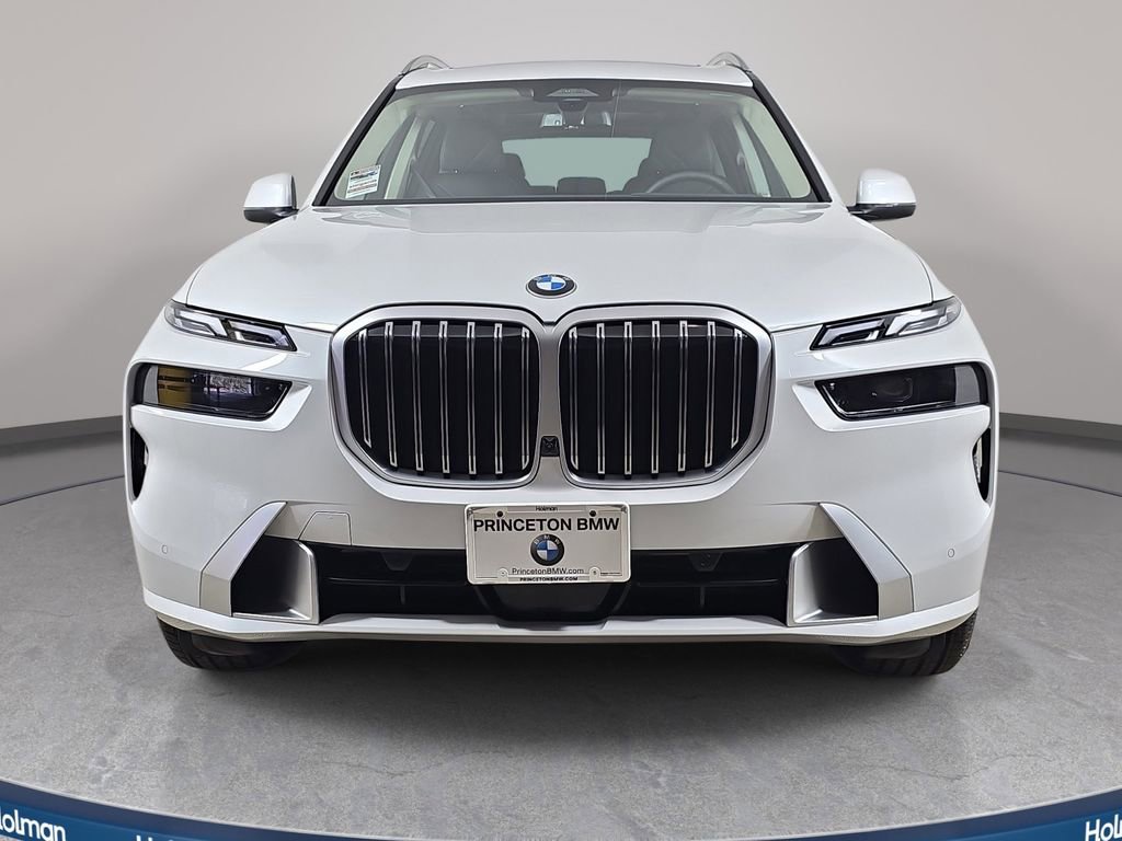 Used 2026 BMW X7 xDrive40i w/ Premium Package AWD/4WD image 3