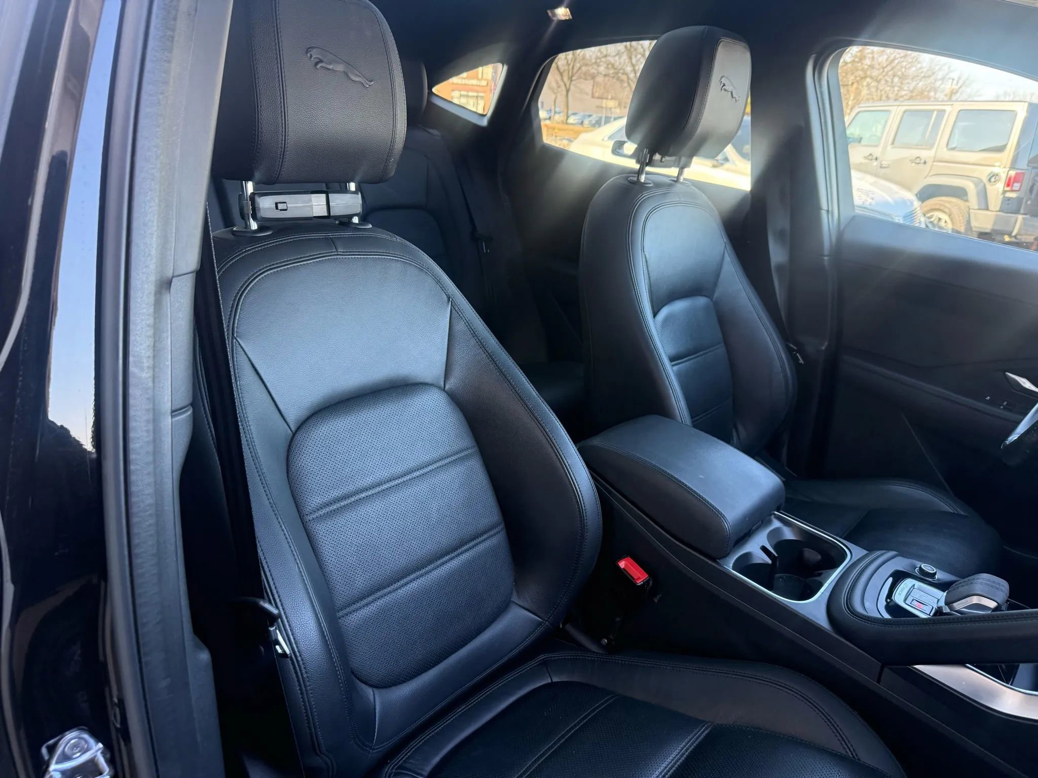 Used 2021 Jaguar E-PACE SE image 35