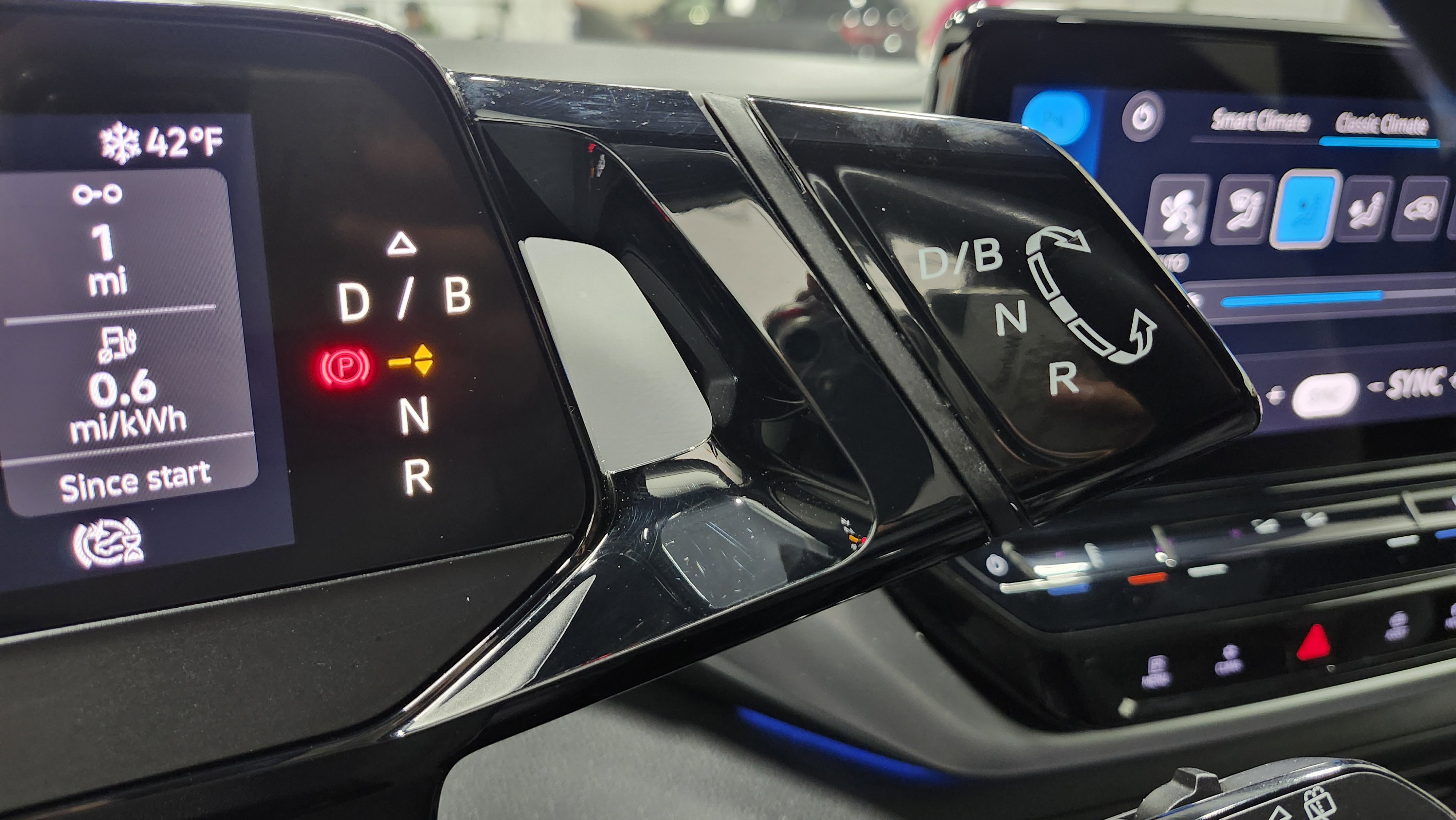 Used 2021 Volkswagen ID.4 Pro image 30