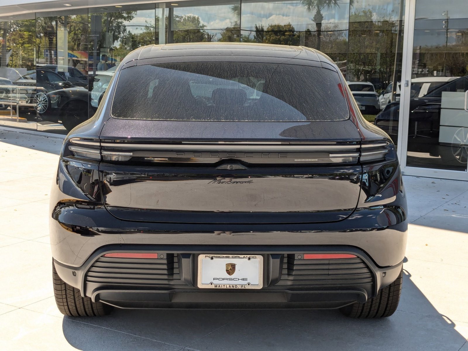 New 2024 Porsche Macan 4 Electric image 9