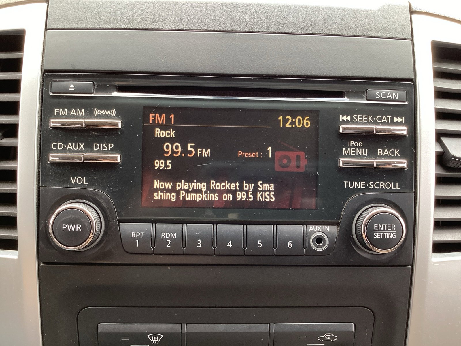 Used 2014 Nissan Frontier SV RWD image 4