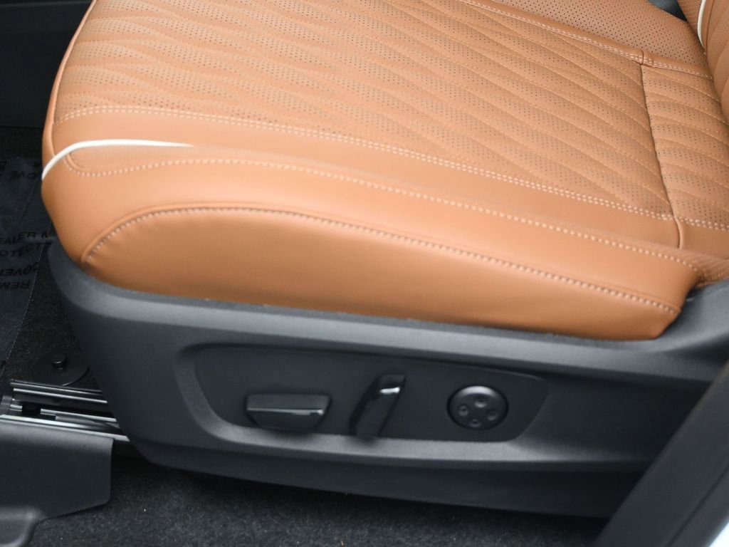 New 2026 INFINITI QX60 Autograph w/ Dark Cargo Package image 17