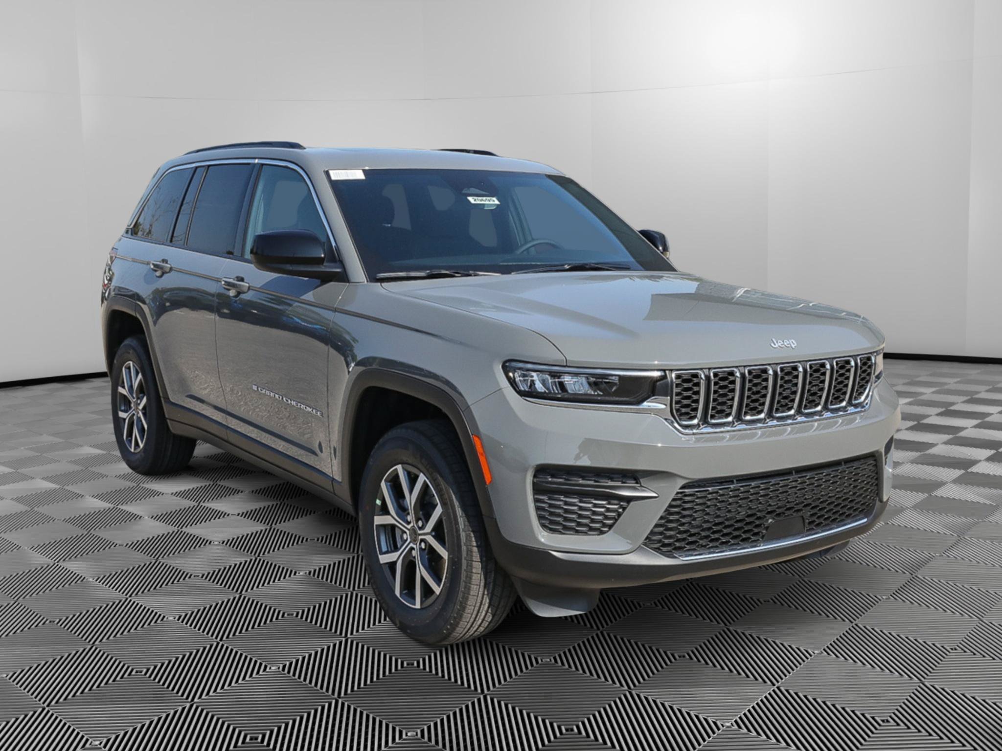 New 2027 Jeep Grand Cherokee Laredo X AWD/4WD image 1