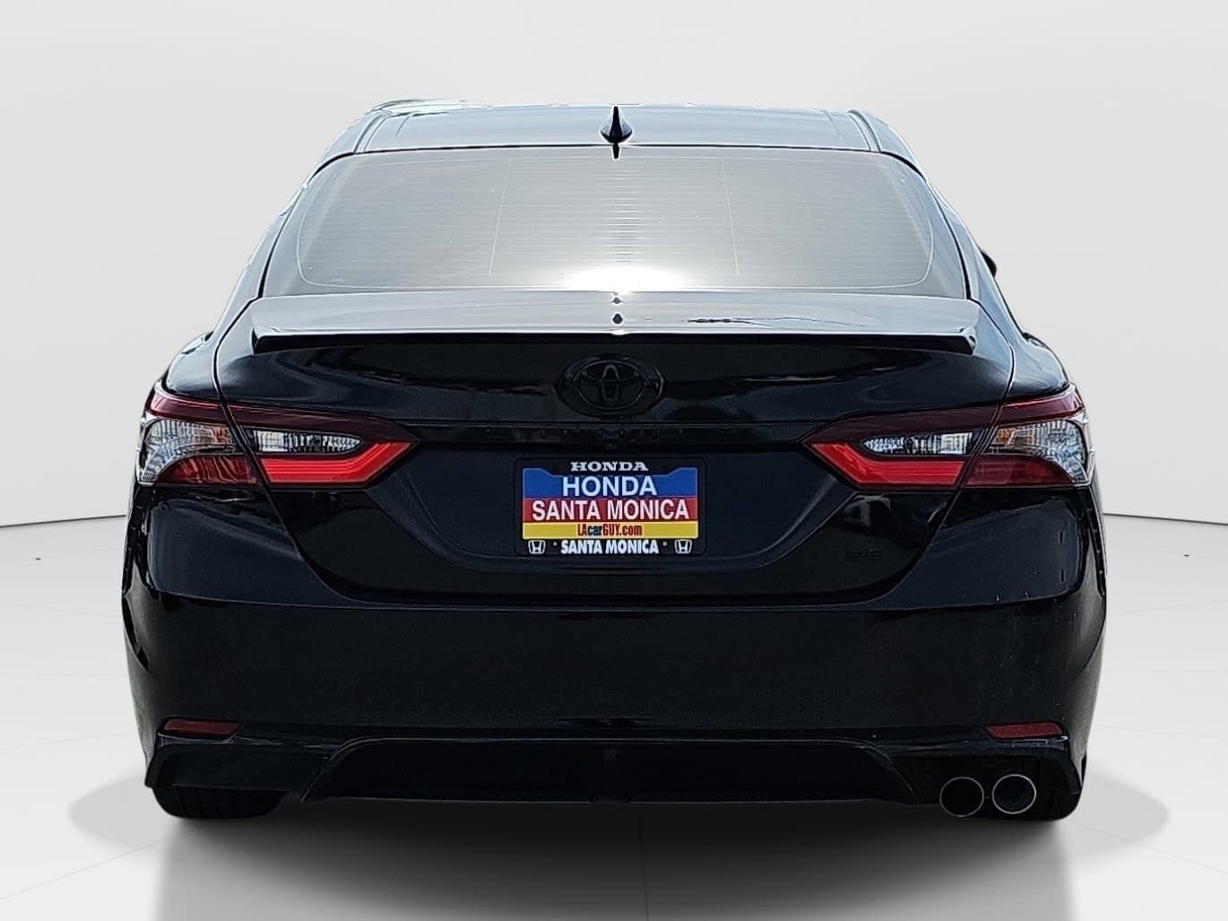 Used 2024 Toyota Camry SE w/ Convenience Package FWD image 6