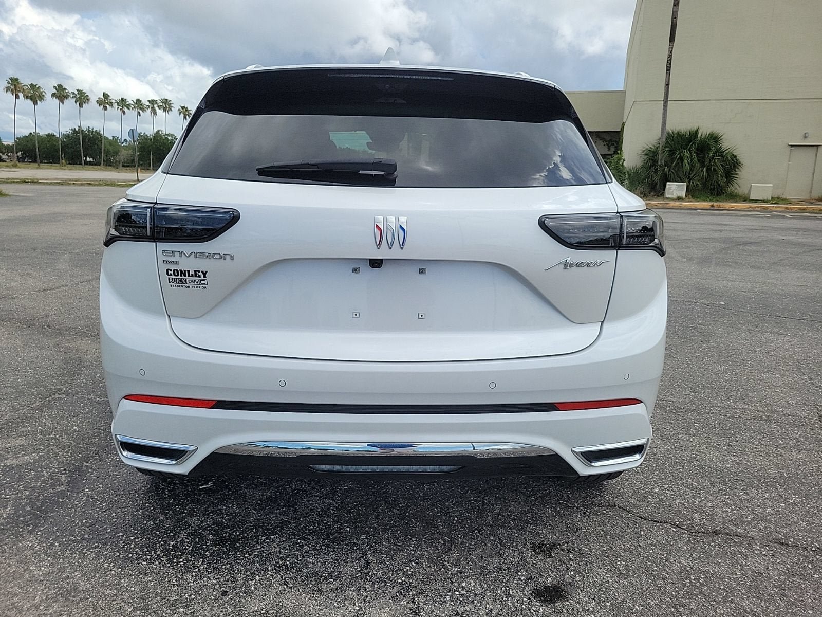 Used 2024 Buick Envision Avenir AWD/4WD image 7