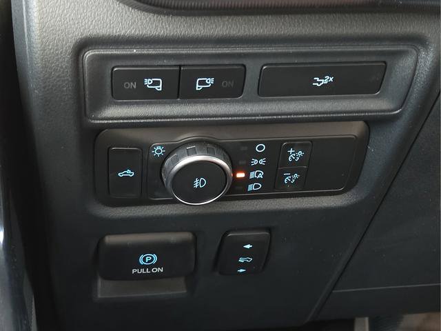 Used 2022 Ford F150 Platinum w/ Trailer Tow Package image 27