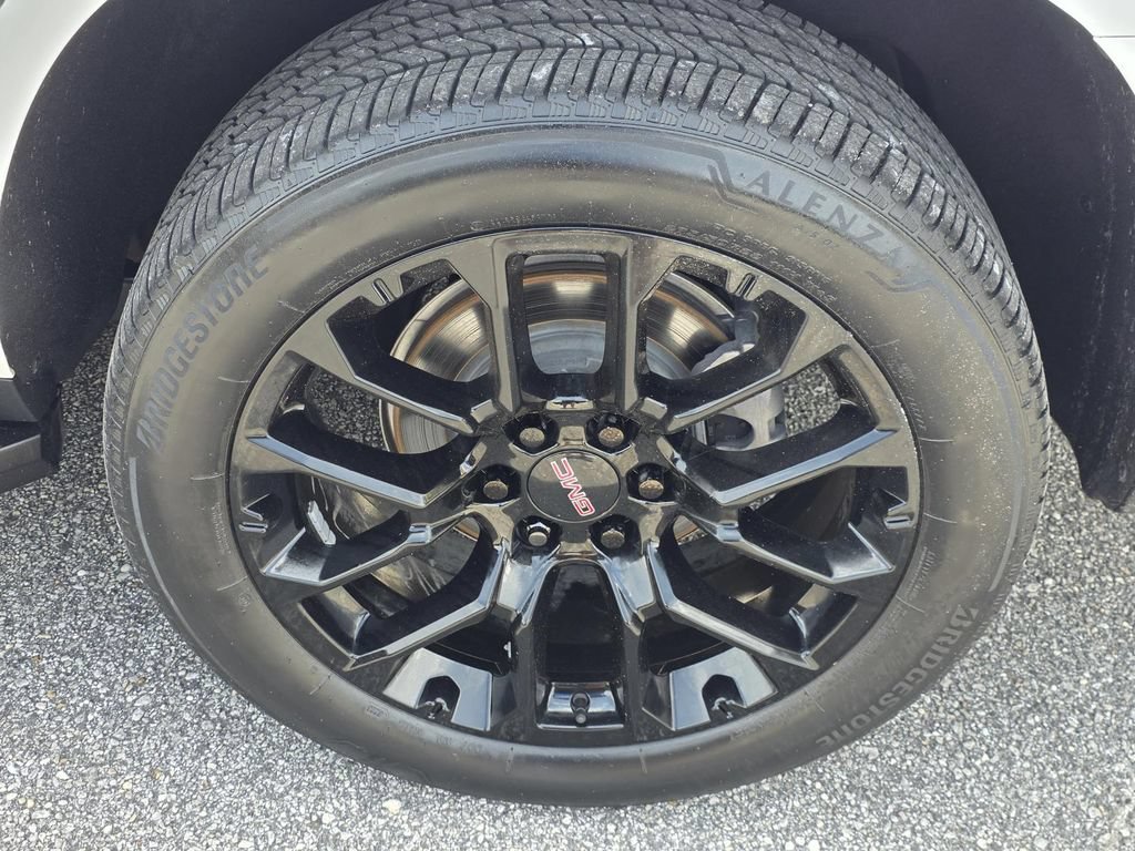 Used 2022 GMC Yukon SLE w/ Gmc Pro Safety Plus Package RWD image 31